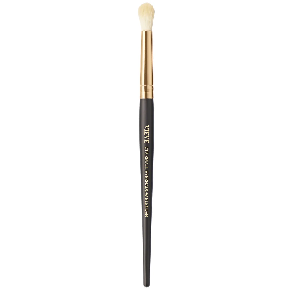 VIEVE 219 Small Eyeshadow Blender Brush Image 1