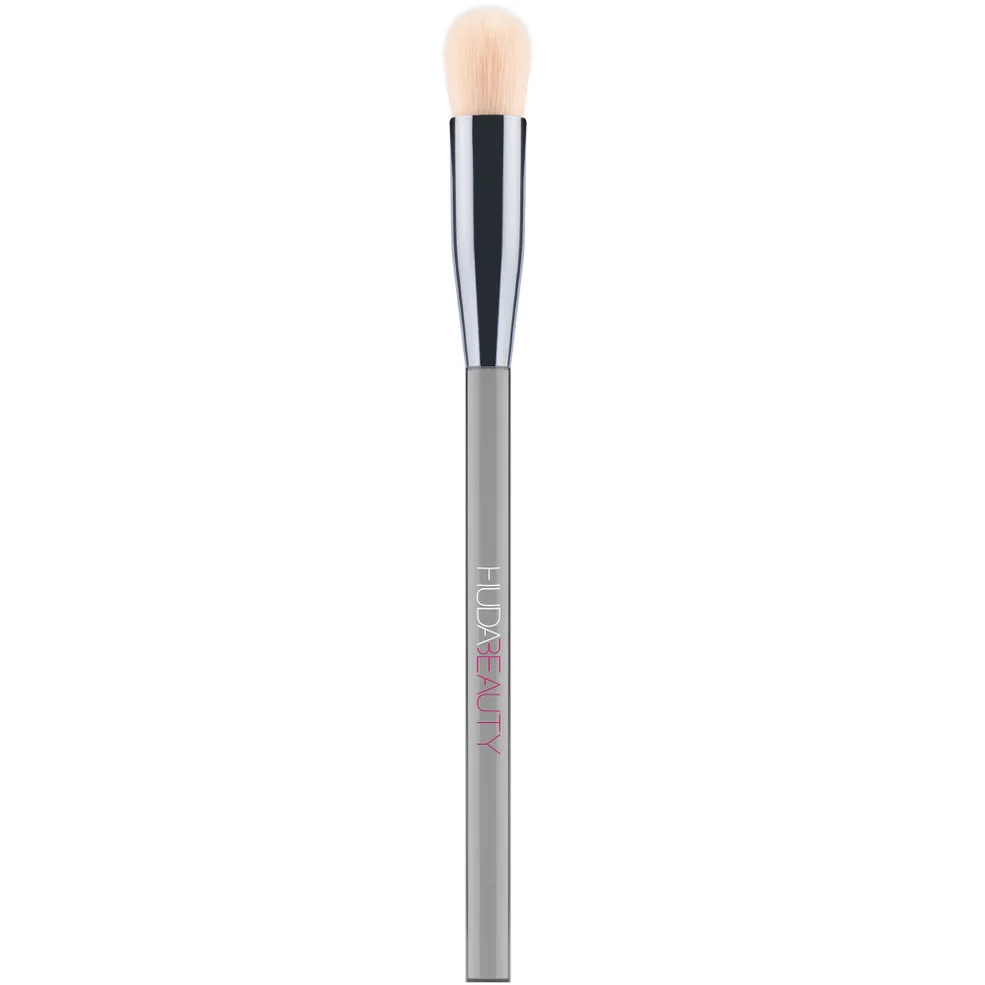 Huda Beauty Face Conceal and Blend Complexion Brush Image 1